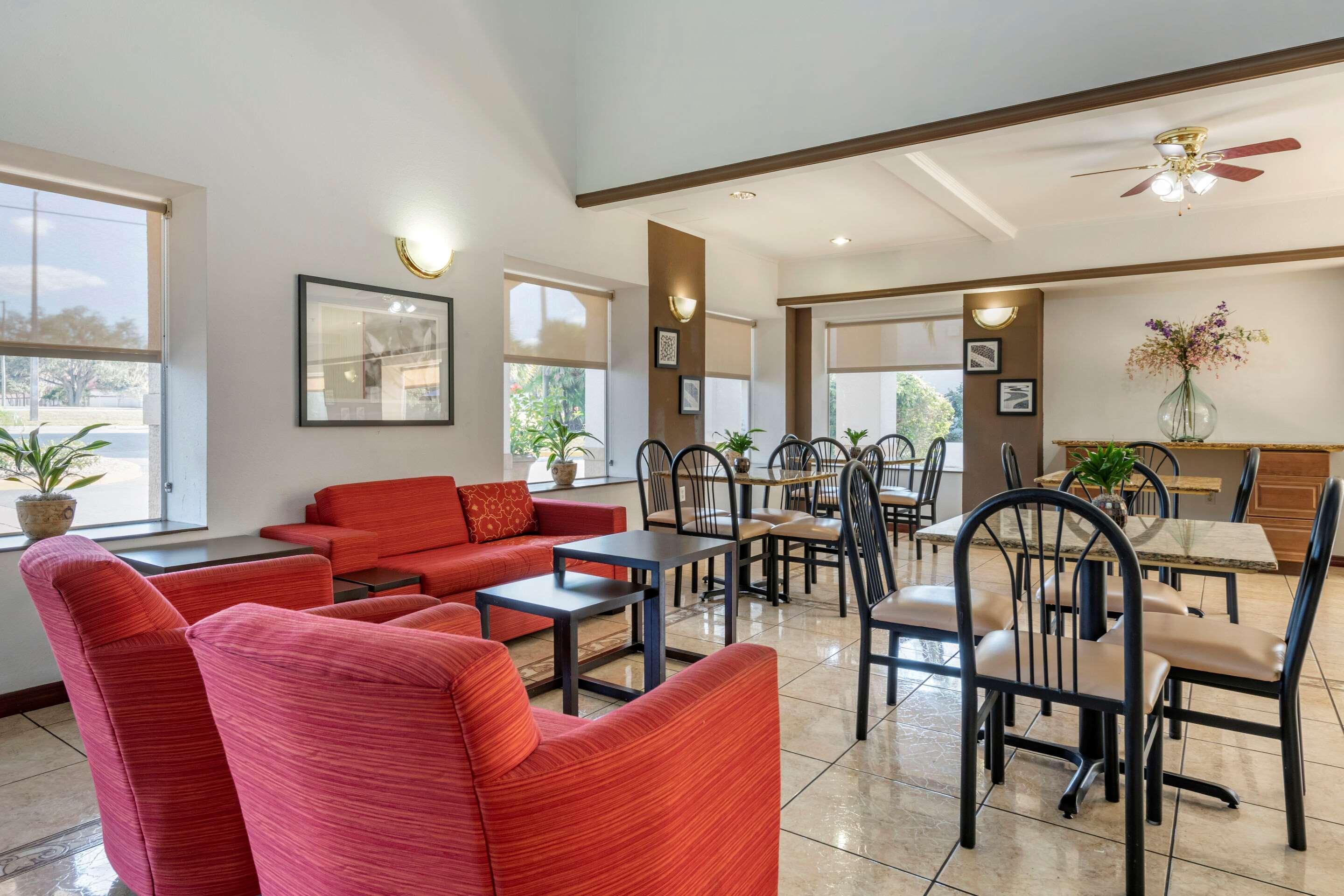 Quality Inn Zephyrhills-Dade City Exterior photo
