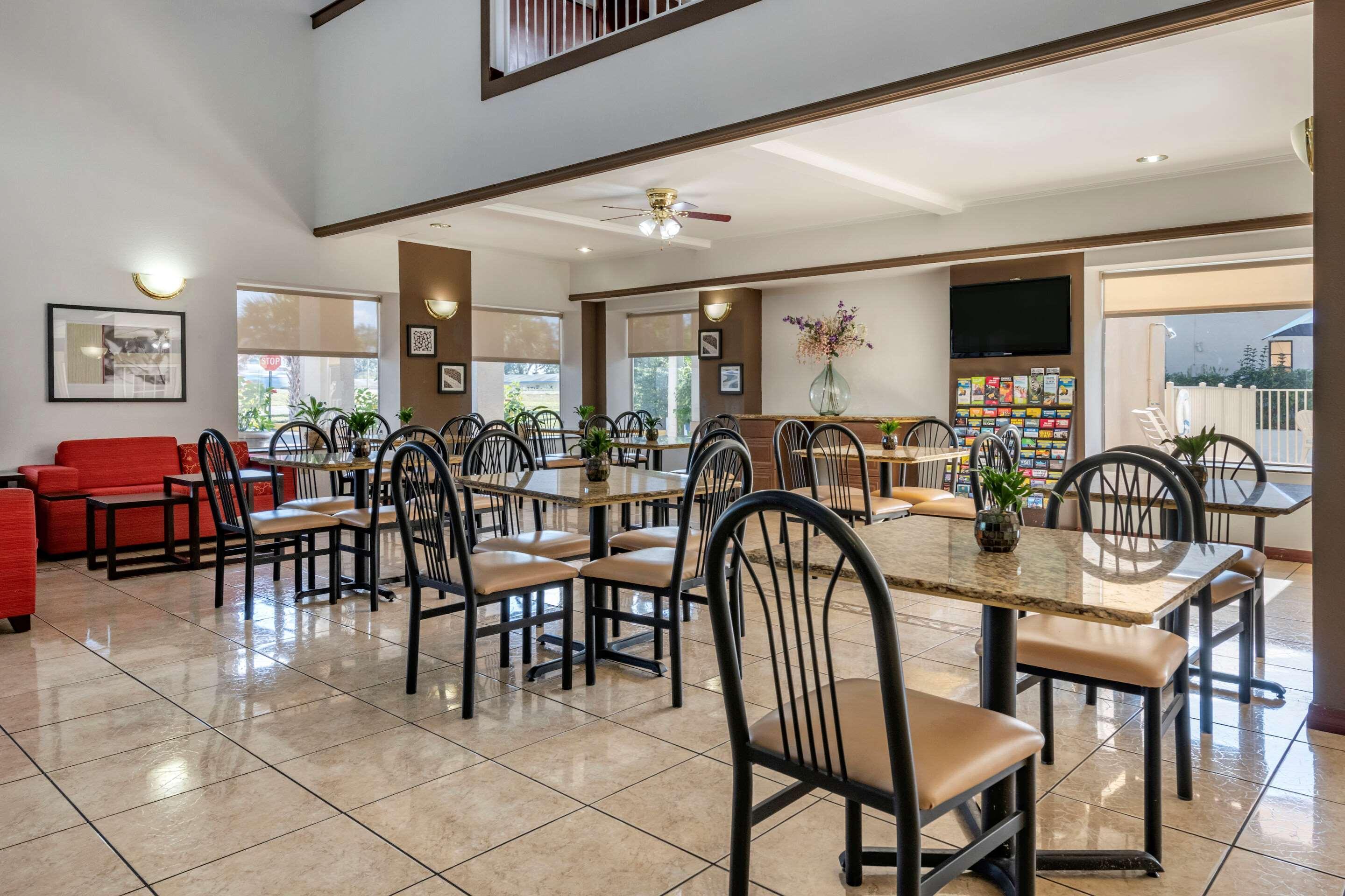 Quality Inn Zephyrhills-Dade City Exterior photo